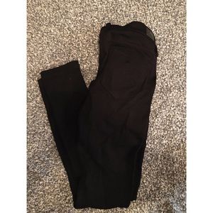 Black skinny jeggings